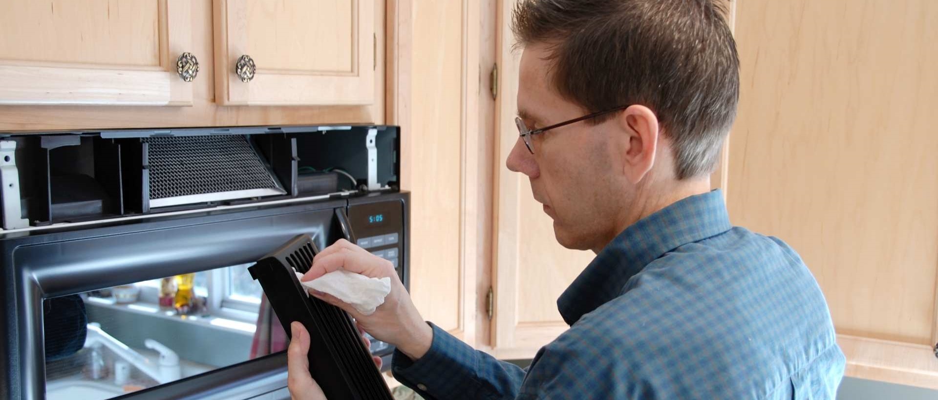 Kitchen fitters UB6